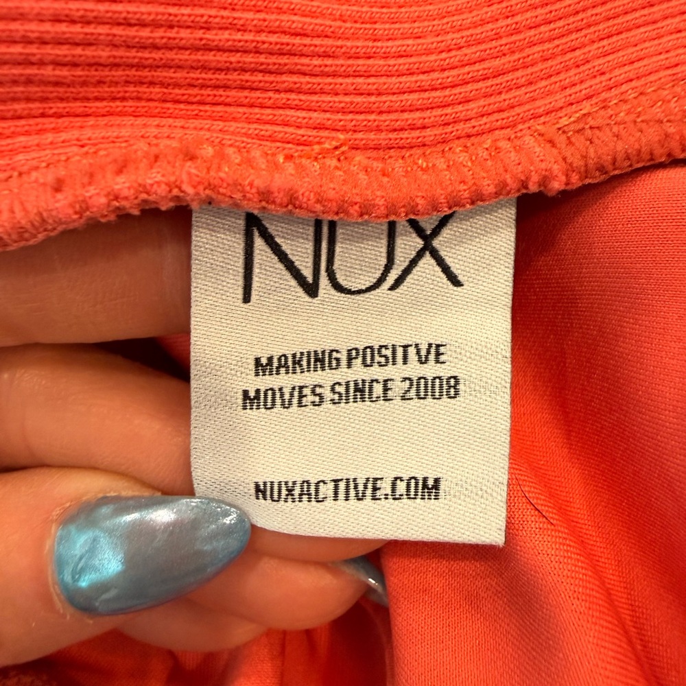 NUX Coral Hooded Crop Top & Drawstring Track Pants Set - Picture 7 of 16